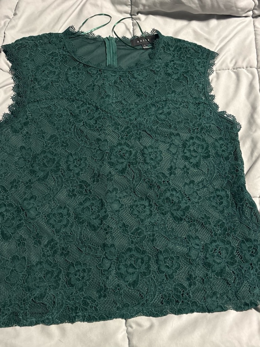 Adiva Emerald Green Lace Sleeveless Camisole